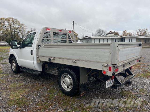 Ford F-250 Flatbed/Dropside trucks