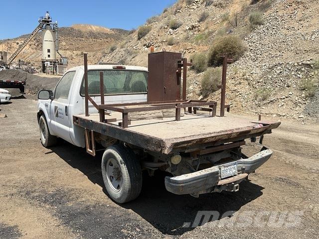 Ford F-250 Flatbed/Dropside trucks