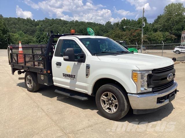 Ford F-250 Flatbed/Dropside trucks