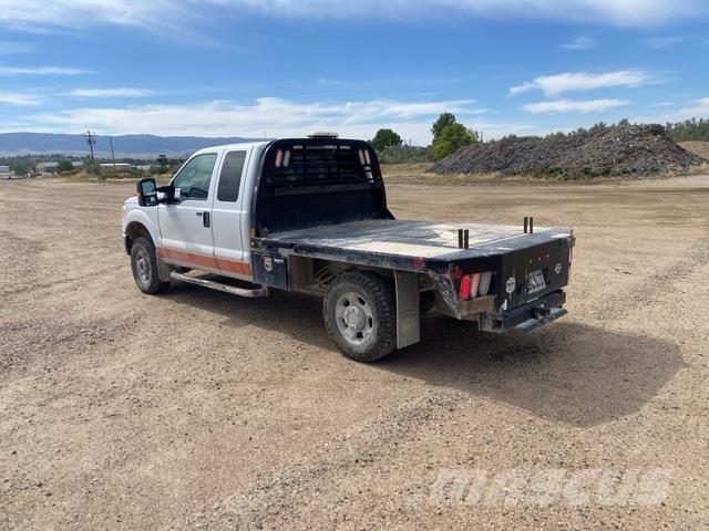 Ford F-250 Flatbed/Dropside trucks