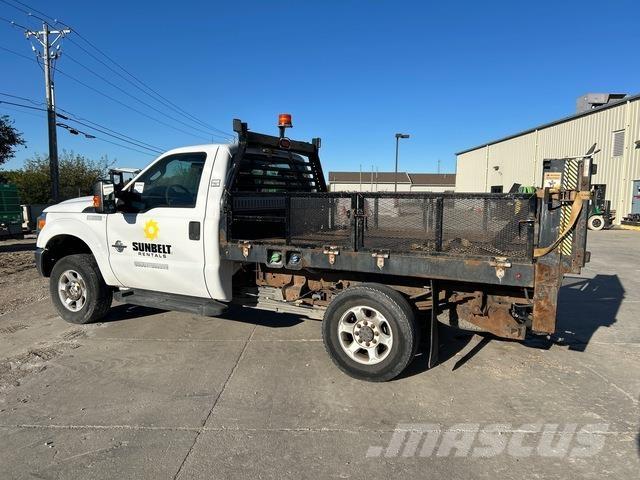 Ford F-250 Flatbed/Dropside trucks