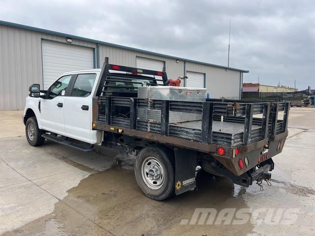 Ford F-250 Flatbed/Dropside trucks