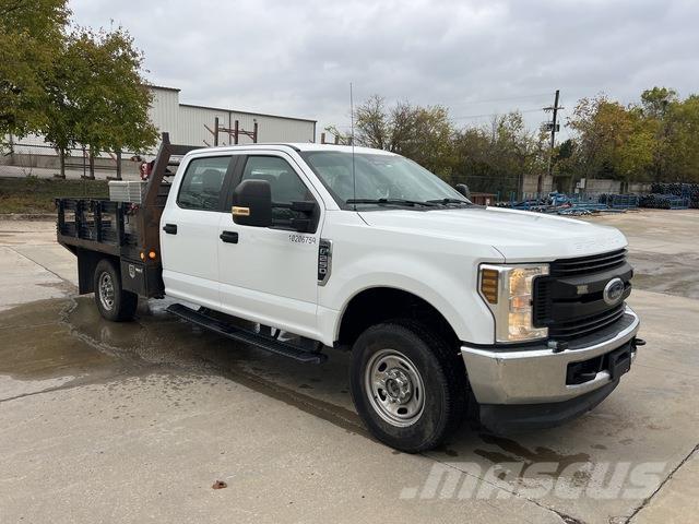 Ford F-250 Flatbed/Dropside trucks