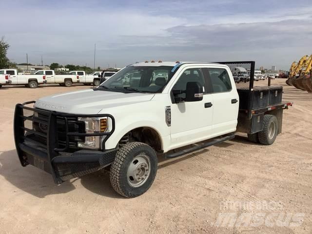 Ford F-350 Flatbed/Dropside trucks