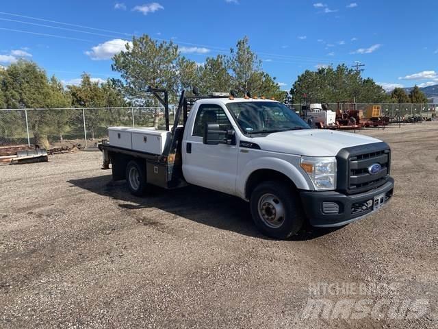 Ford F-350 Flatbed/Dropside trucks