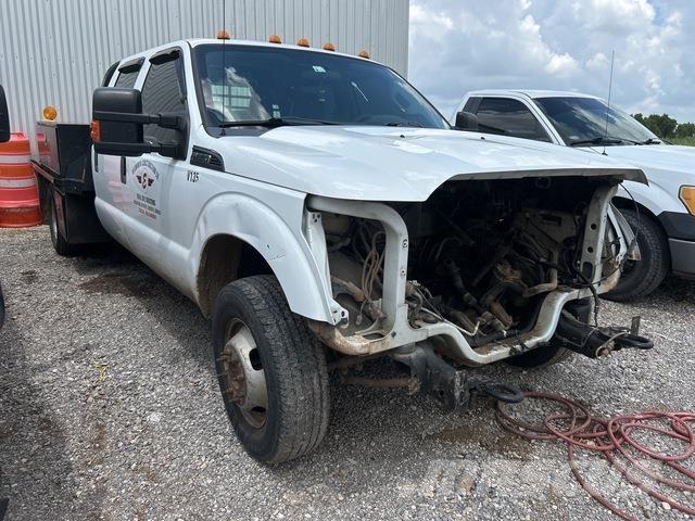 Ford F-350 Flatbed/Dropside trucks