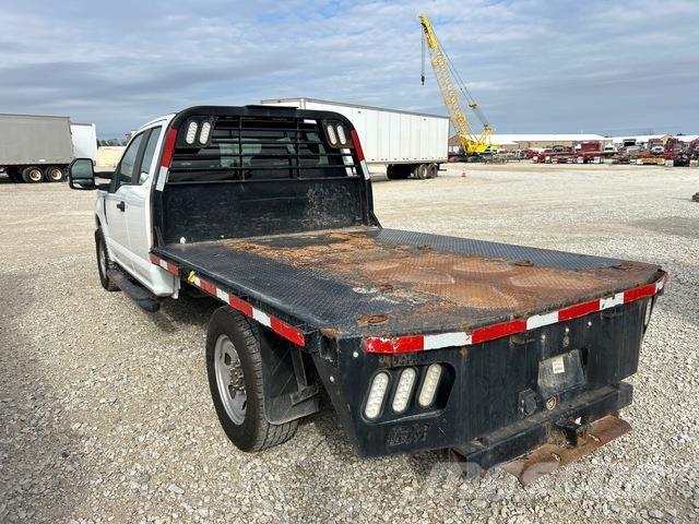 Ford F-350 Flatbed/Dropside trucks