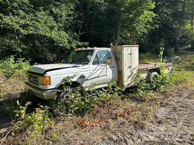 Ford F-450 Flatbed/Dropside trucks