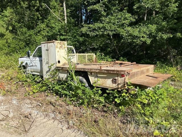 Ford F-450 Flatbed/Dropside trucks