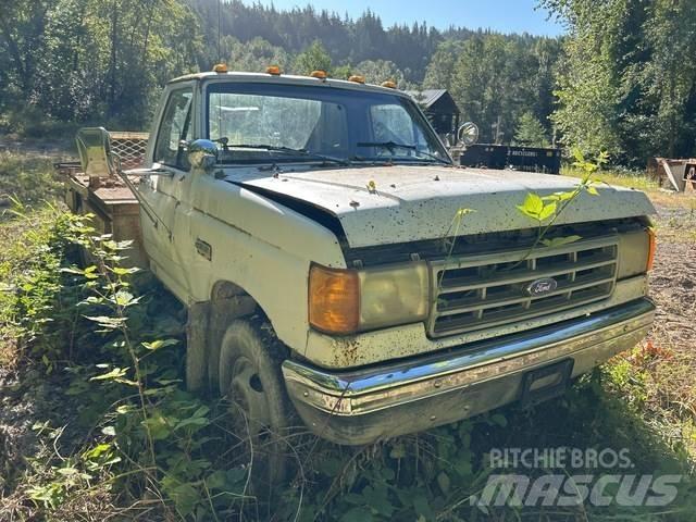 Ford F-450 Flatbed/Dropside trucks
