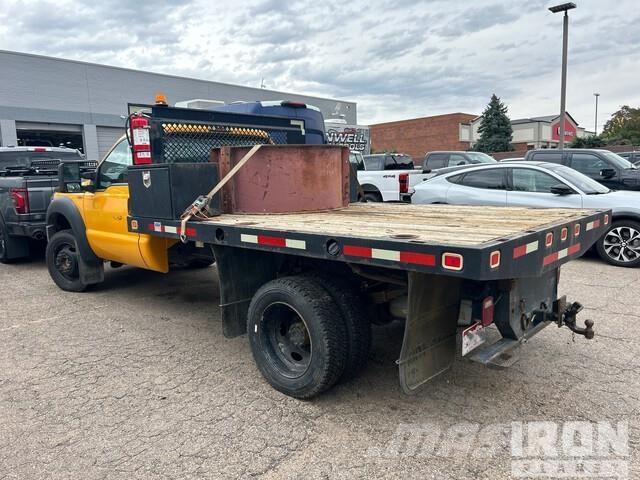 Ford F-450 Flatbed/Dropside trucks