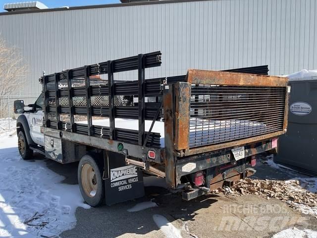 Ford F-550 Flatbed/Dropside trucks