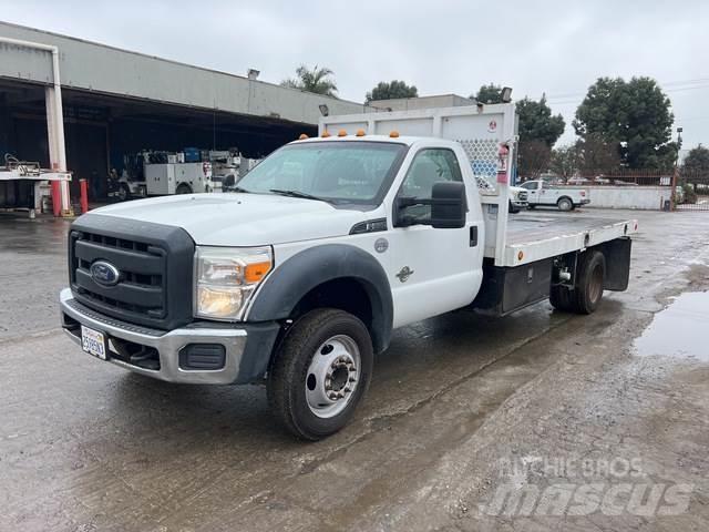 Ford F-550 Flatbed/Dropside trucks