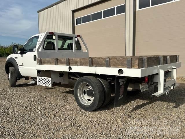 Ford F-550 Flatbed/Dropside trucks