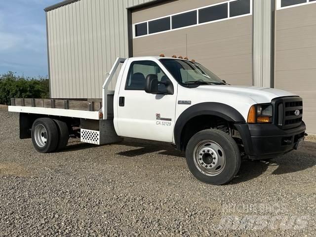 Ford F-550 Flatbed/Dropside trucks
