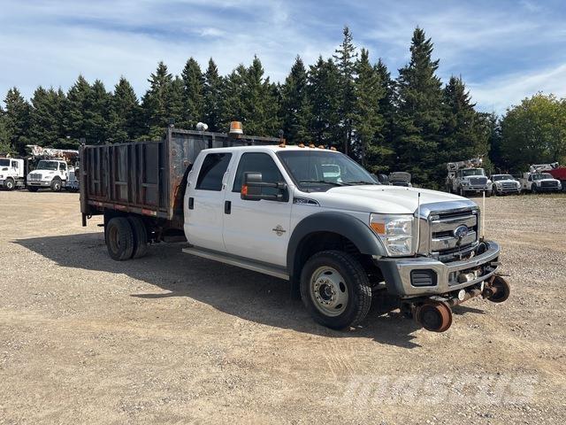Ford F-550 Flatbed/Dropside trucks