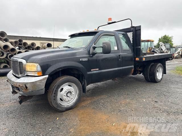 Ford F-550 Flatbed/Dropside trucks