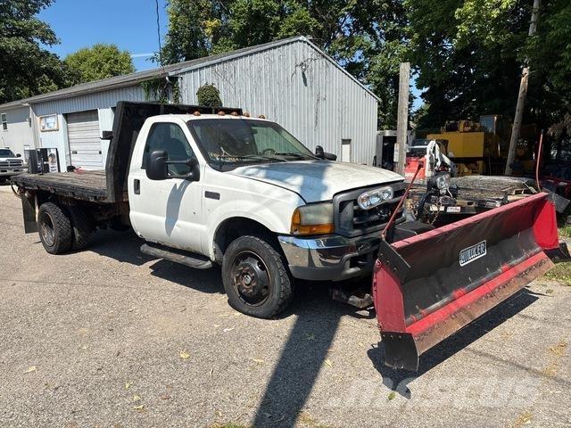 Ford F-550 Flatbed/Dropside trucks