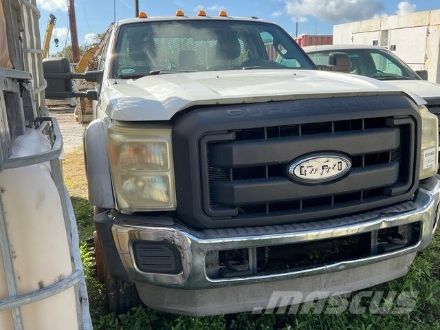 Ford F-550 Flatbed/Dropside trucks