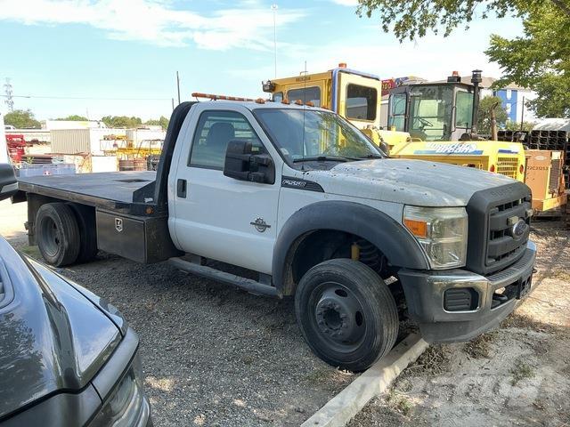 Ford F-550 Flatbed/Dropside trucks
