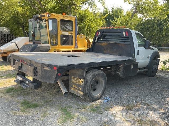 Ford F-550 Flatbed/Dropside trucks