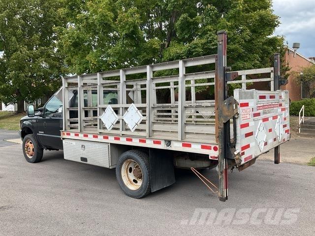 Ford F-550 Flatbed/Dropside trucks