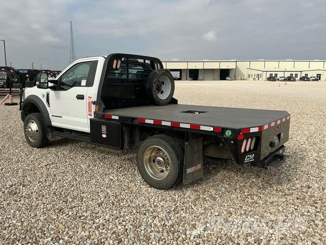 Ford F-550 Flatbed/Dropside trucks