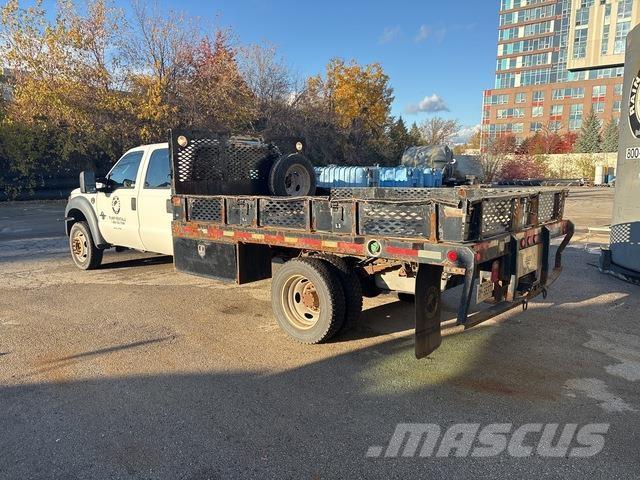 Ford F-550 Flatbed/Dropside trucks