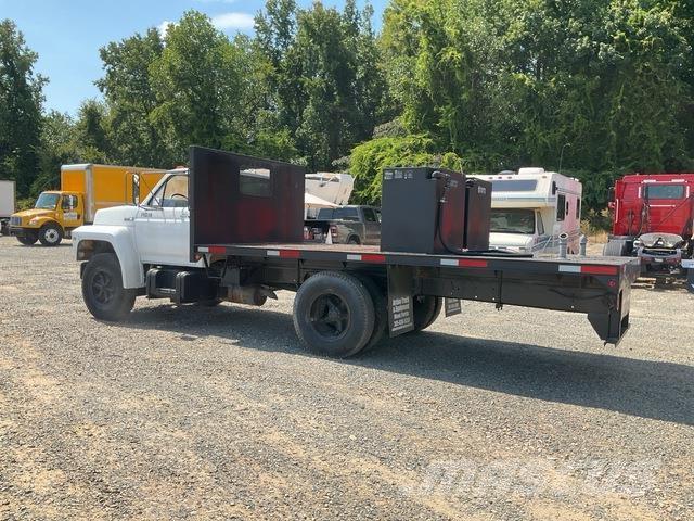 Ford F-600 Flatbed/Dropside trucks