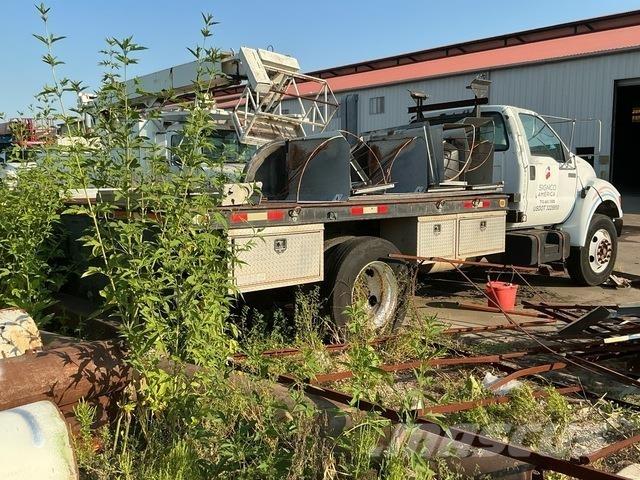 Ford F-650 Flatbed/Dropside trucks