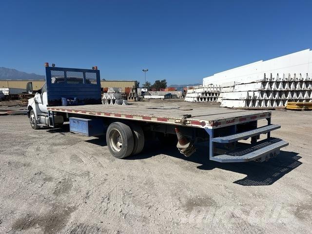 Ford F-650 Flatbed/Dropside trucks