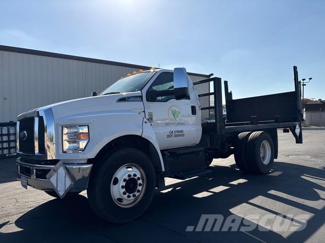 Ford F-650 Flatbed/Dropside trucks
