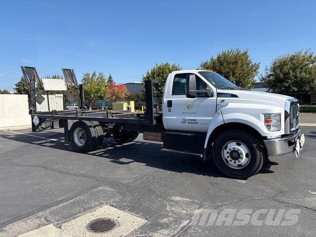Ford F-650 Flatbed/Dropside trucks