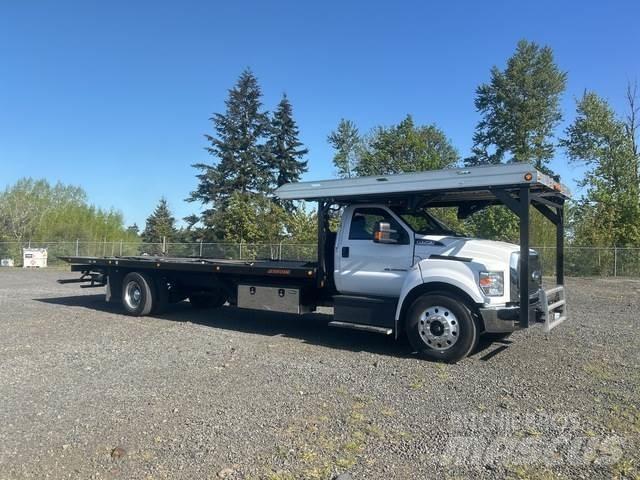 Ford F-750 Recovery vehicles