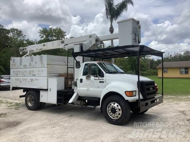 Ford F-750 Truck mounted aerial platforms