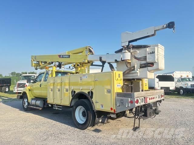 Ford F-750 Truck mounted aerial platforms