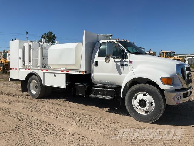 Ford F-750 Tanker trucks