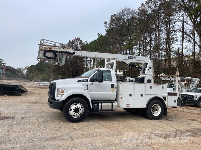 Ford F-750 4X2 Truck mounted aerial platforms