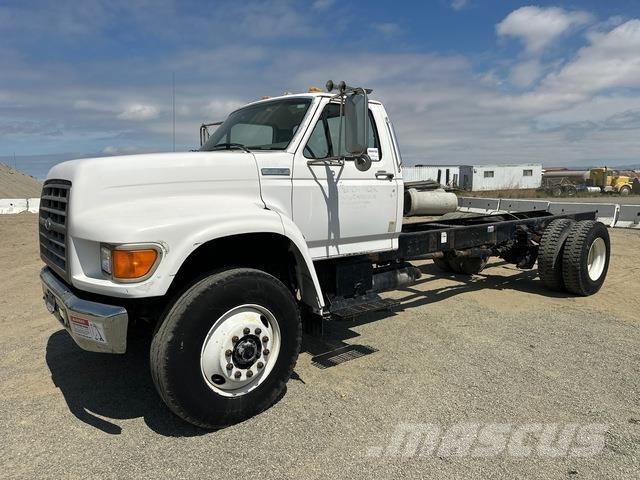 Ford F-800 Cabins and interior