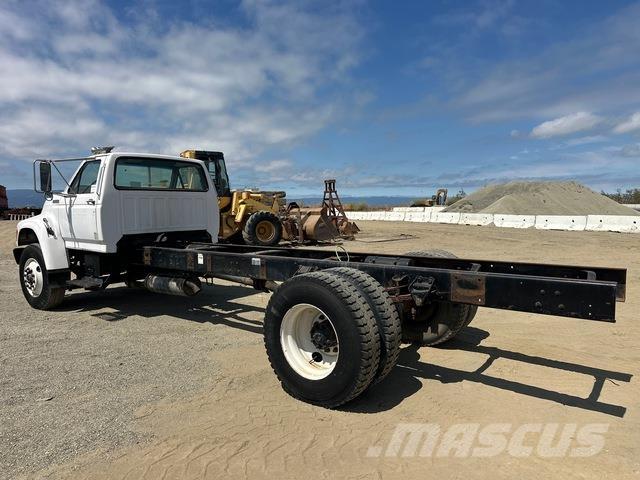 Ford F-800 Cabins and interior