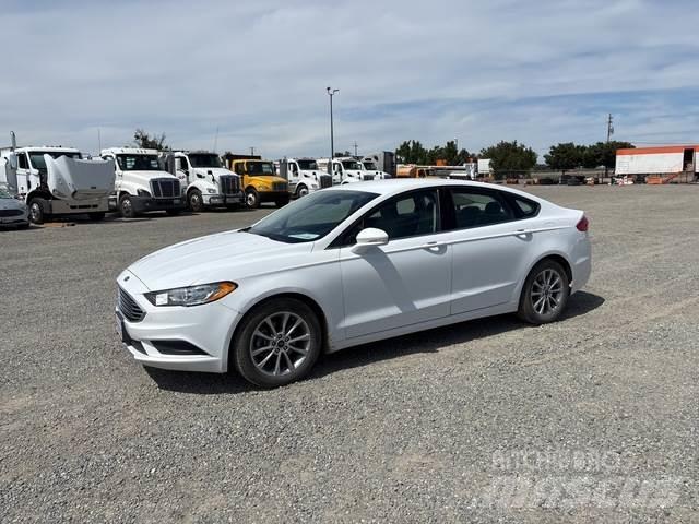 Ford Fusion SE Cars