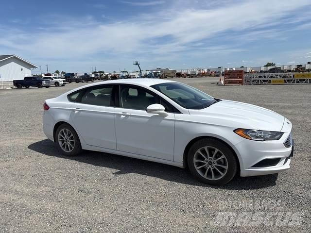 Ford Fusion SE Cars