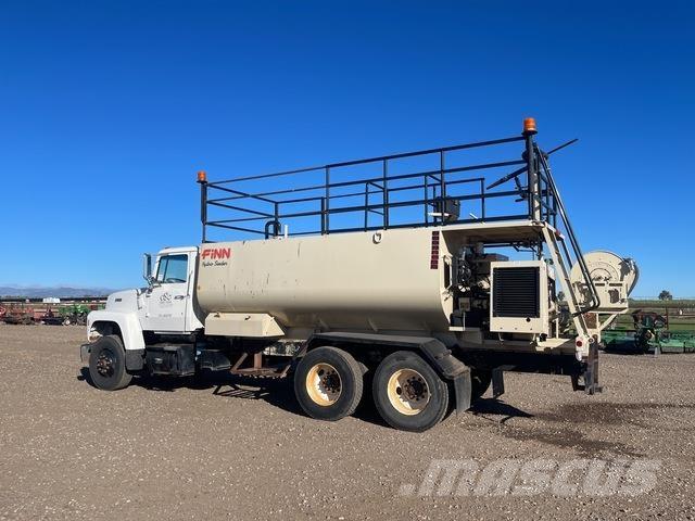 Ford L9000 Other farming machines