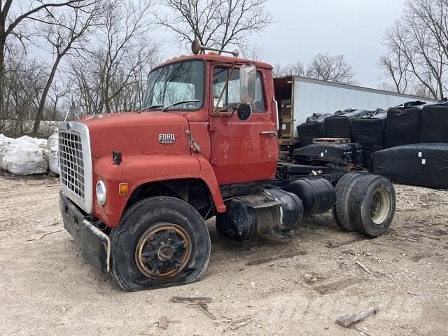 Ford LN8000 Truck Tractor Units