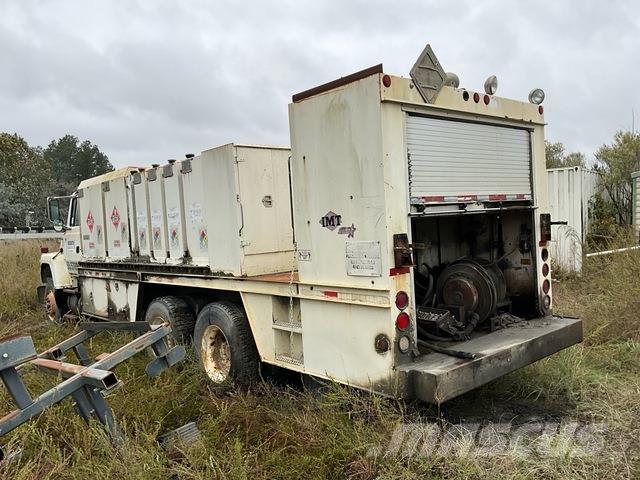 Ford LNT9000 Tanker trucks