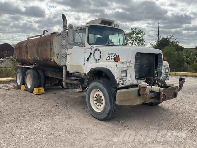 Ford LT9000 Water tankers