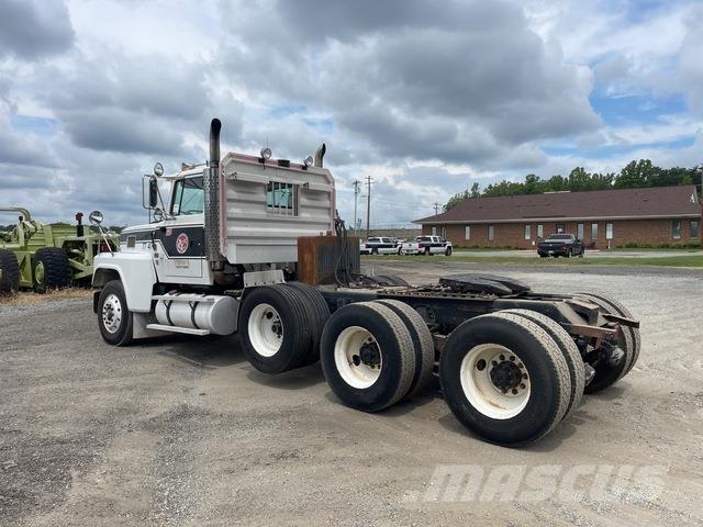 Ford LTL9000 Truck Tractor Units