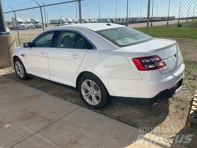 Ford Taurus Cars