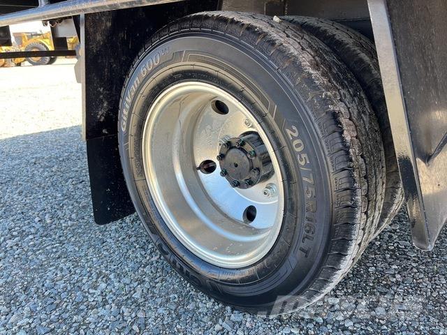 Foton T5 Flatbed/Dropside trucks