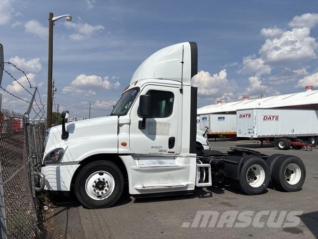 Freightliner  Truck Tractor Units